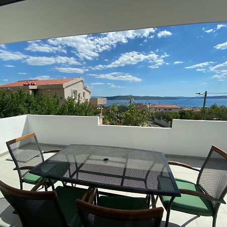 شقة Apartman Mila Kaštela المظهر الخارجي الصورة