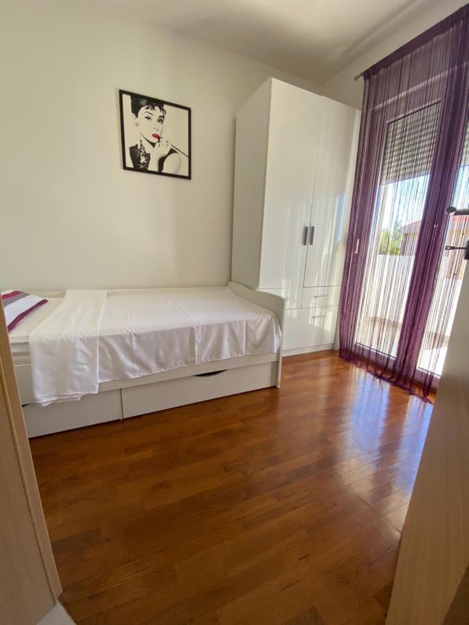 شقة Apartman Mila Kaštela المظهر الخارجي الصورة