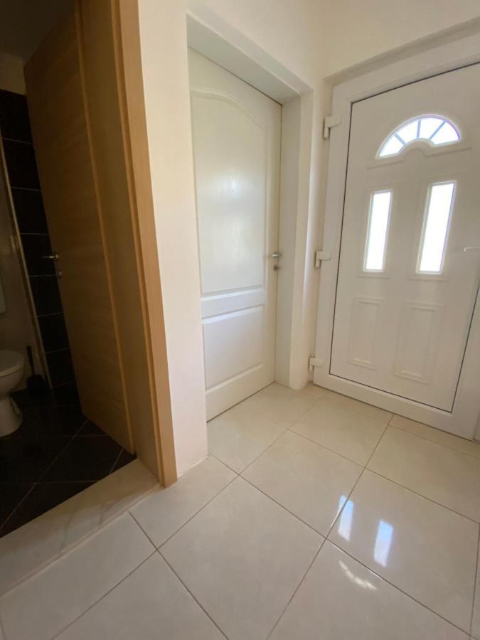 شقة Apartman Mila Kaštela المظهر الخارجي الصورة