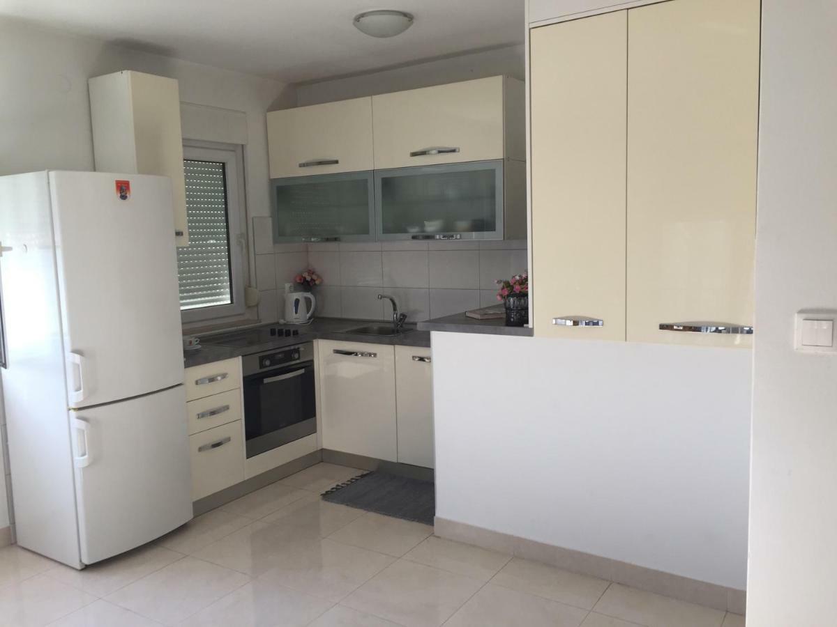 شقة Apartman Mila Kaštela المظهر الخارجي الصورة